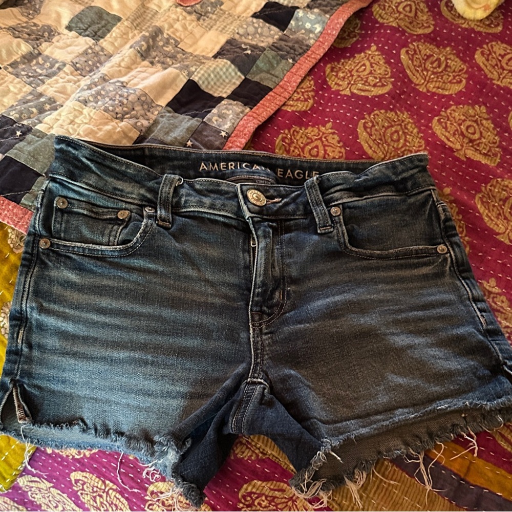 American Eagle Outfitters Women's Dark Blue Jean Shorts / STRETCH JEAN😍